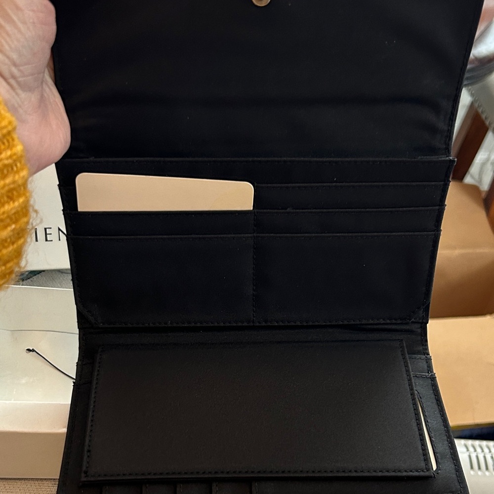 Etienne Aigner Black Leather Wallet - Picture 4 of 5